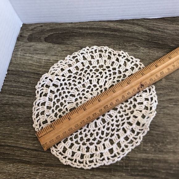 Elegant Hand Crocheted Vintage Doily Set - Picture 8 of 13